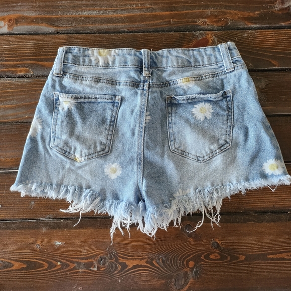 Daisy Cutoff Jean Shorts - Picture 1 of 8